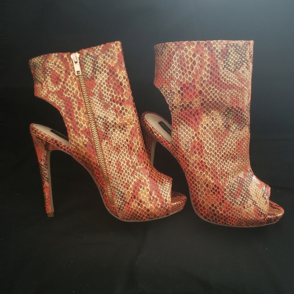 Shoes - Picture 3 of 3